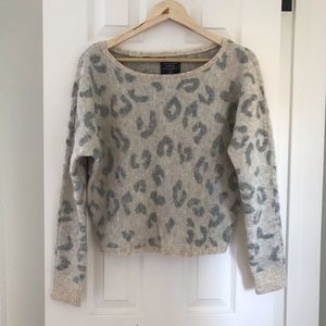 Abercrombie & Fitch leopard print sweater, size XS
